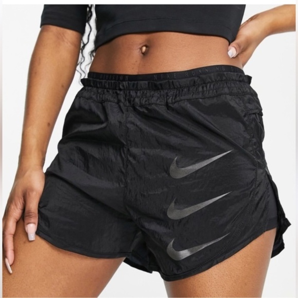 Nike Running Run Division tempo luxe 2in1 shorts in black Size L
